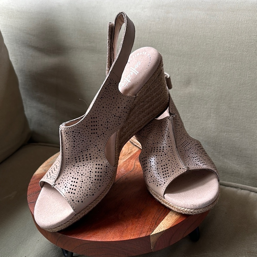 New – ultimate comfort collection by Clarks Tan Wedge Leather Sandal